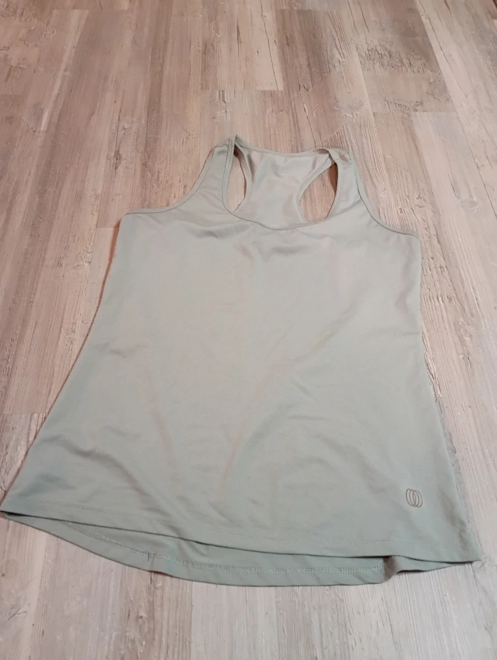 Workout Top - Picture 2 of 4